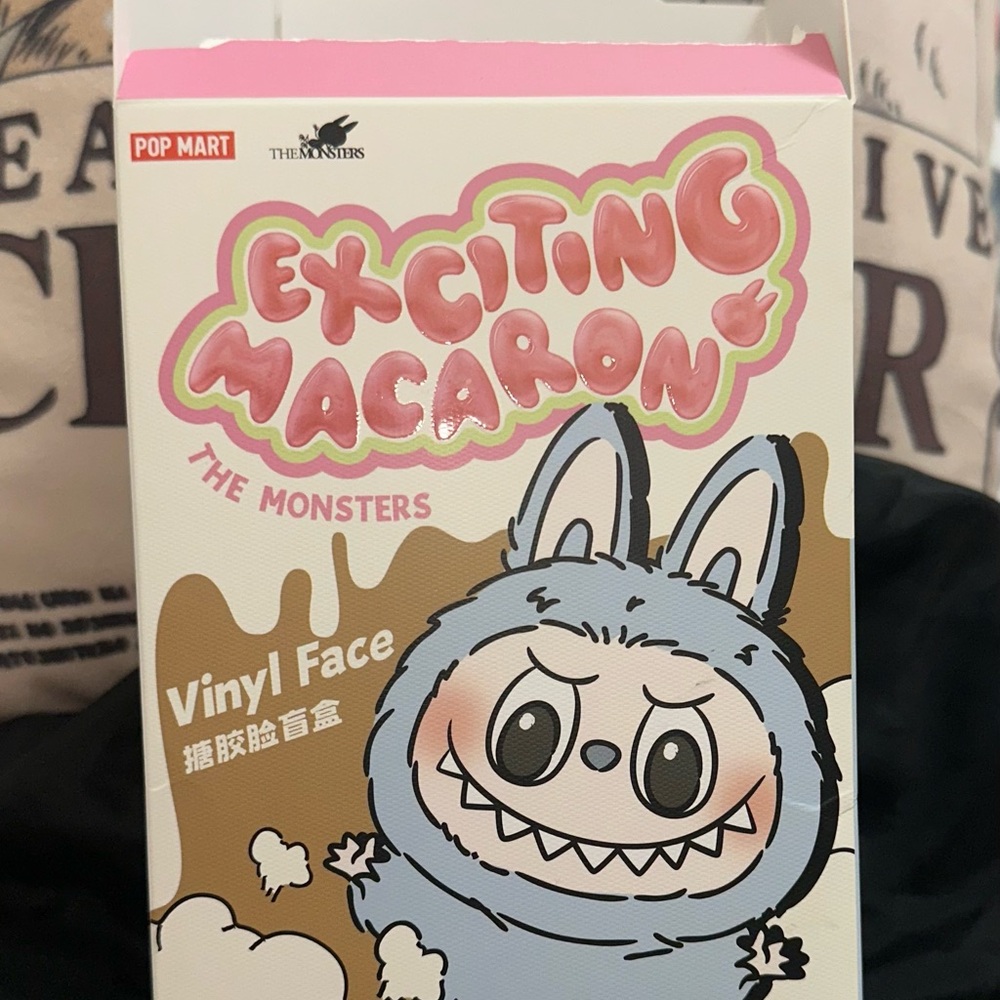 Authentic Exciting Macaron Vinyl Face Toy
